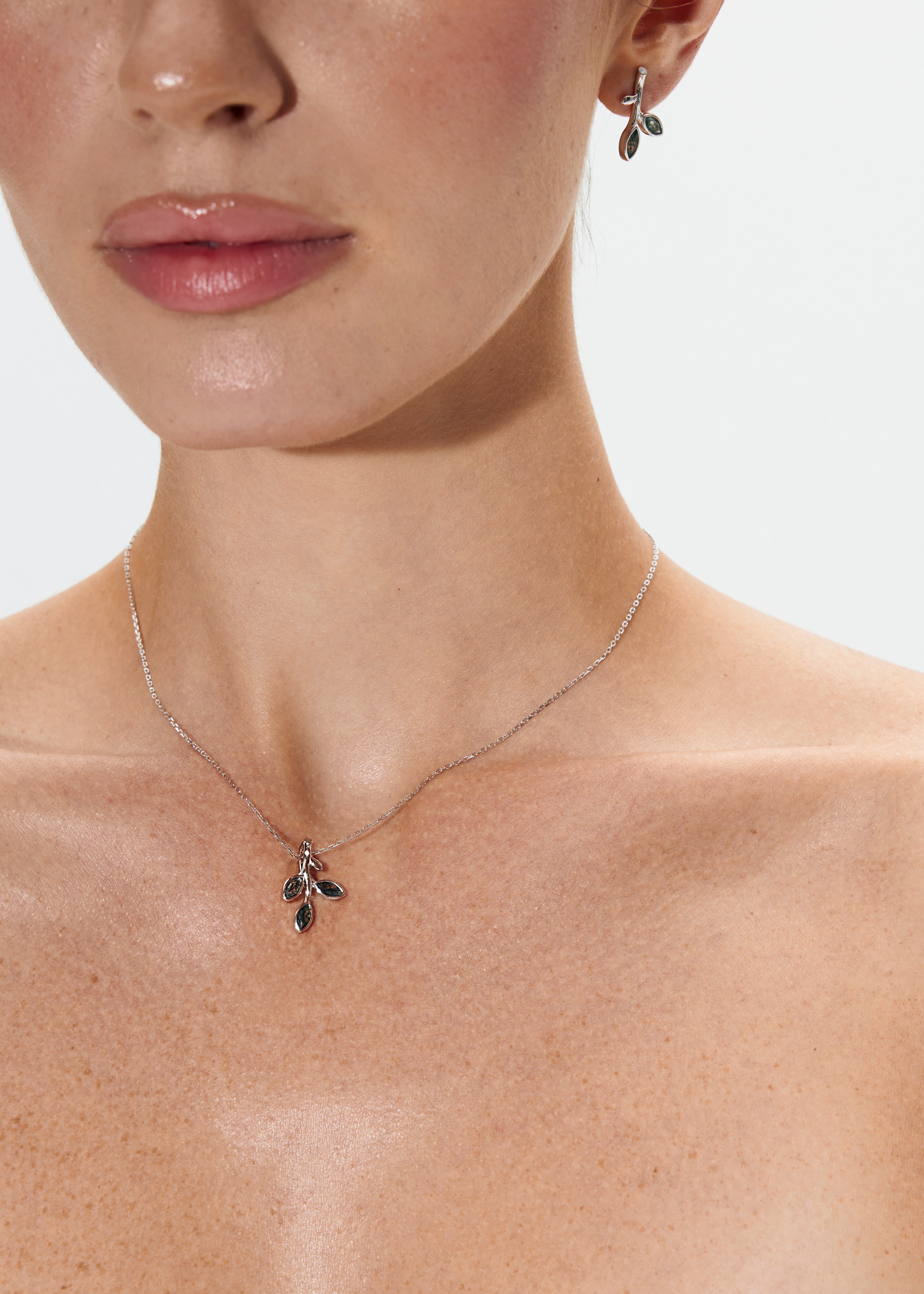 Підвіска Leafly