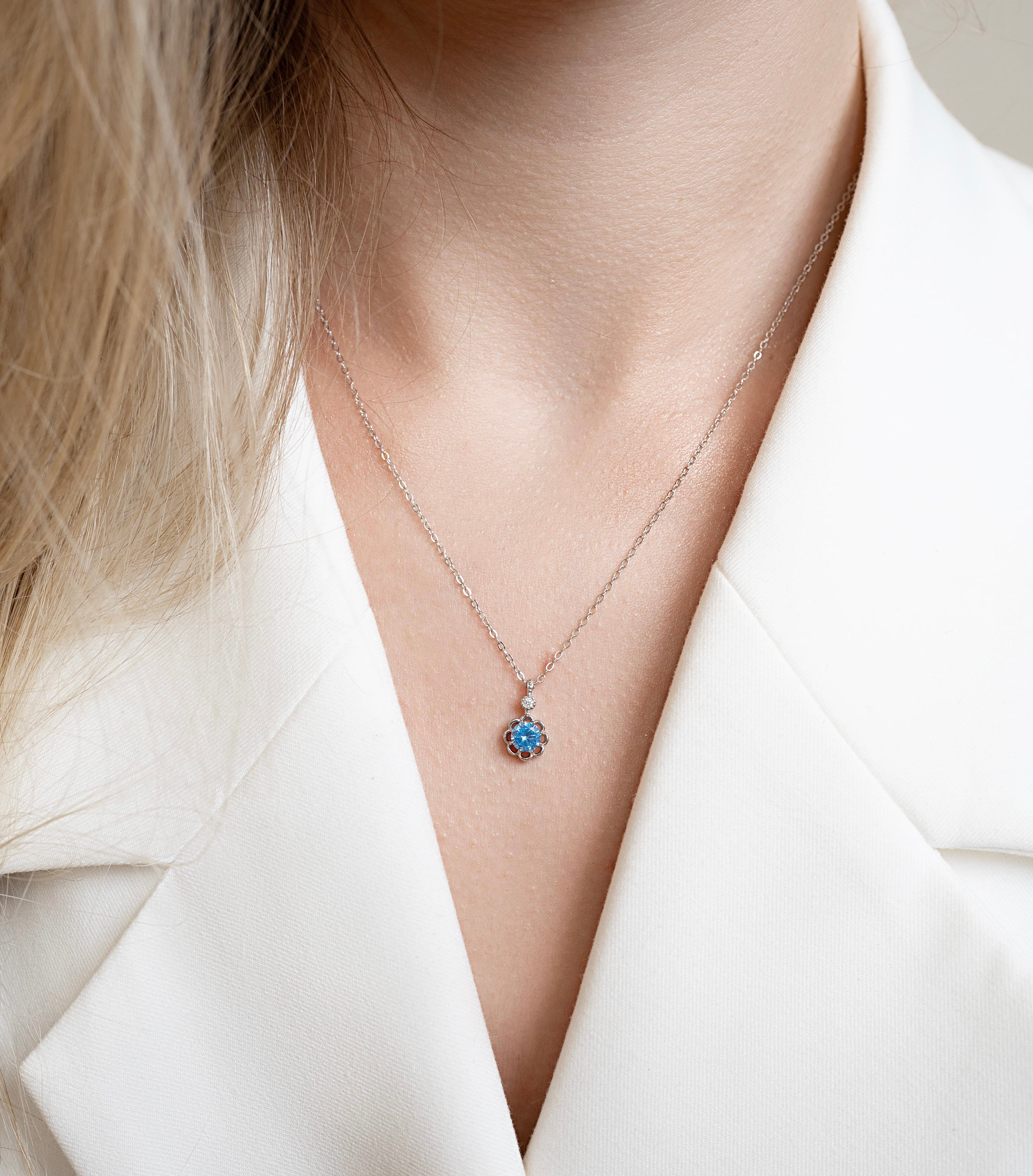 Azurea pendant